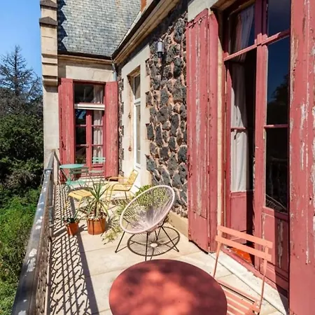 Konukevi Un Chateau Pour Vos ?